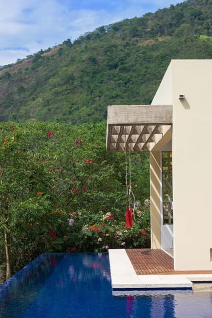 Piscina y exterior